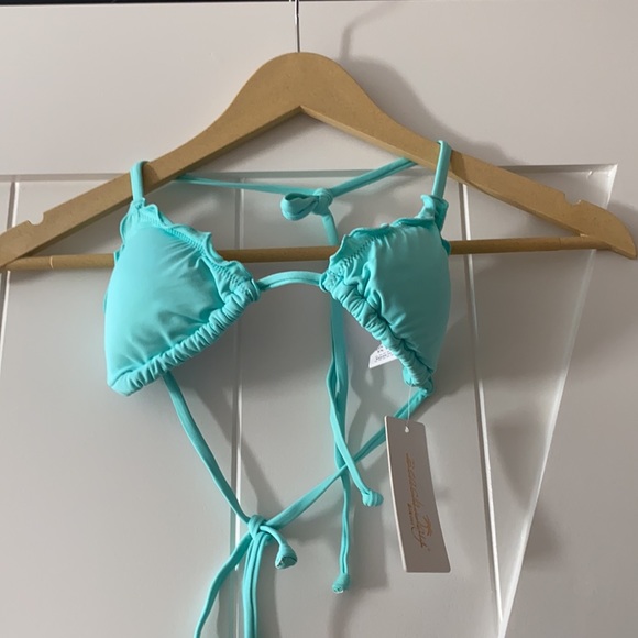 Bikini - Picture 3 of 4